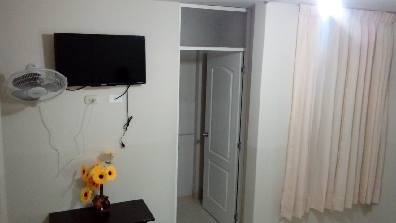 Hospedaje Residencial Los Fresnos - Miraflores 皮乌拉 外观 照片